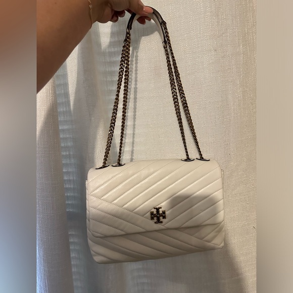 Tory Burch Convertible Chevron Shoulder Bag 🤍 - Picture 6 of 7